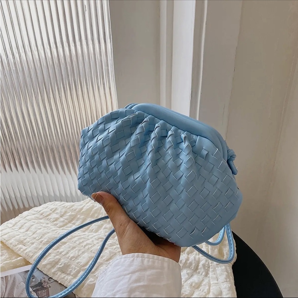 Elegant Blue Woven Women's Bag